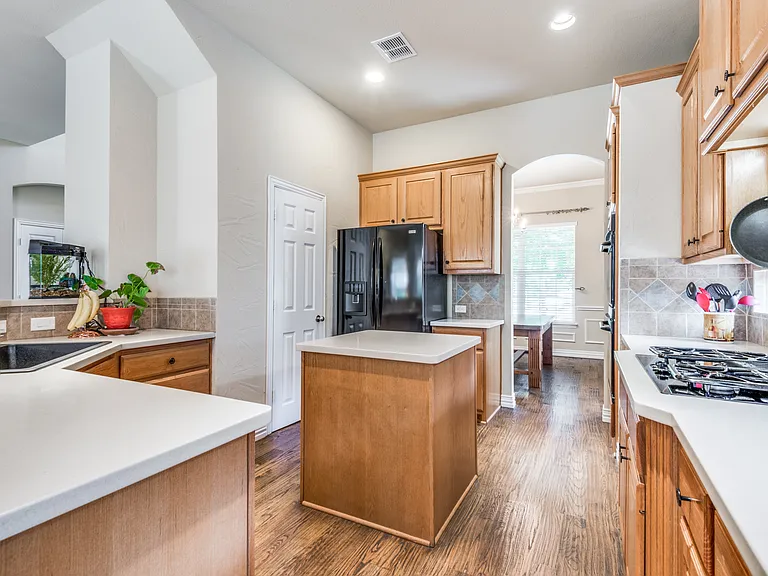 636 King Lionel Ln — Photo 10