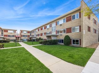 6825 W Raven St UNIT 1J, Chicago, IL 60631