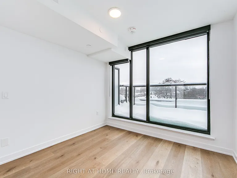 897 College St W #506 — Photo 31
