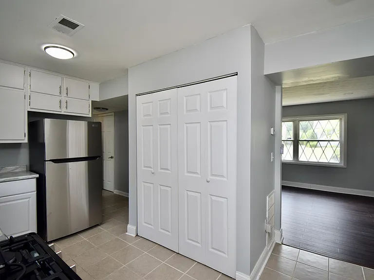 3918 Eddystone Dr — Photo 6