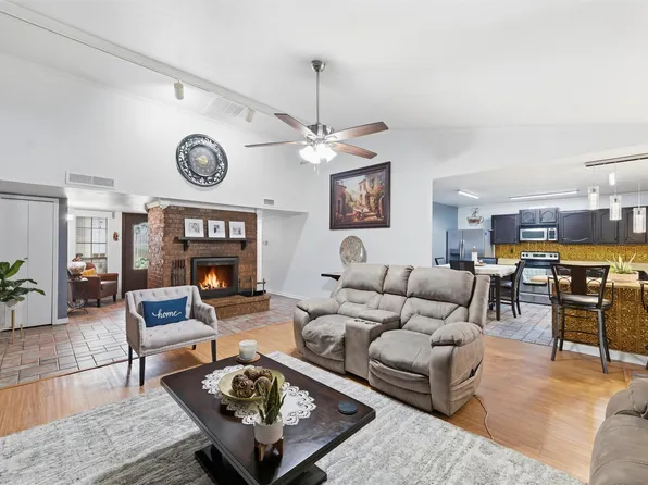 4838 Trailwood Dr, Grand Prairie, TX 75052