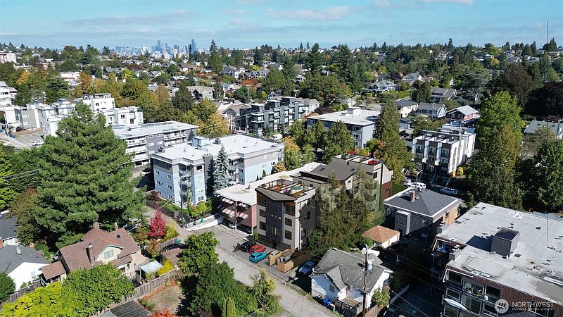 5th image of 5617 California Avenue SW #B