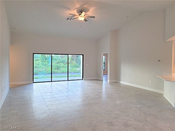 5th image of 1303 Oak Ave