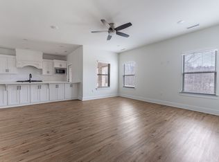 2045 N Sunshine Rd, Fayetteville, AR 72704