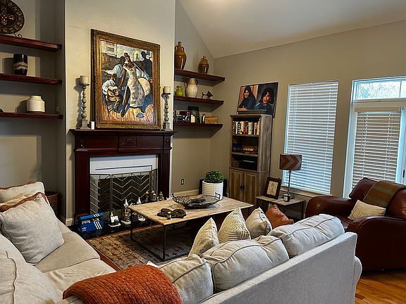 4th image of 6853 Manassas Gap Ln