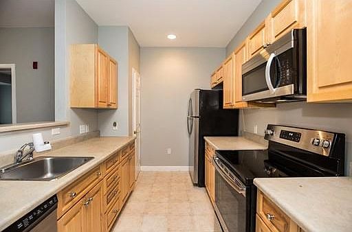 2nd image of 8 Walnut St Unit 407