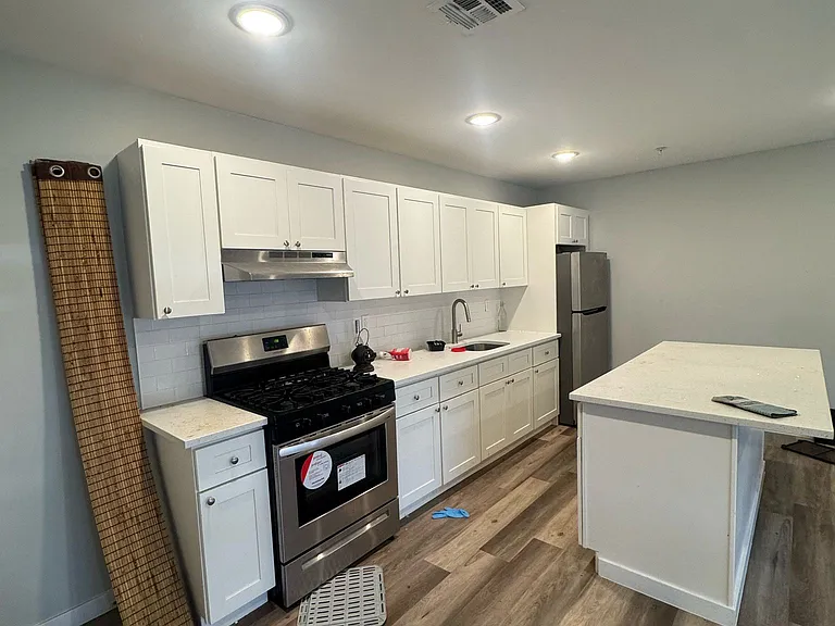 41 Auburn St #3 — Photo 1