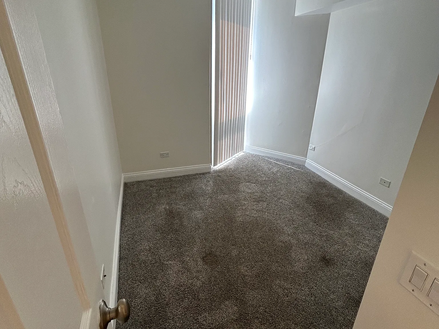 2 bed, 900 sqft, $3,200 — Photo 4