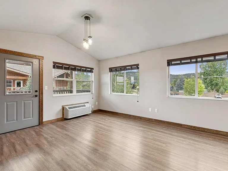 2050 Airport Rd — Photo 10