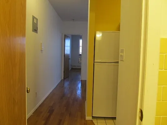 Rented by FlatFinders Realty | media 12