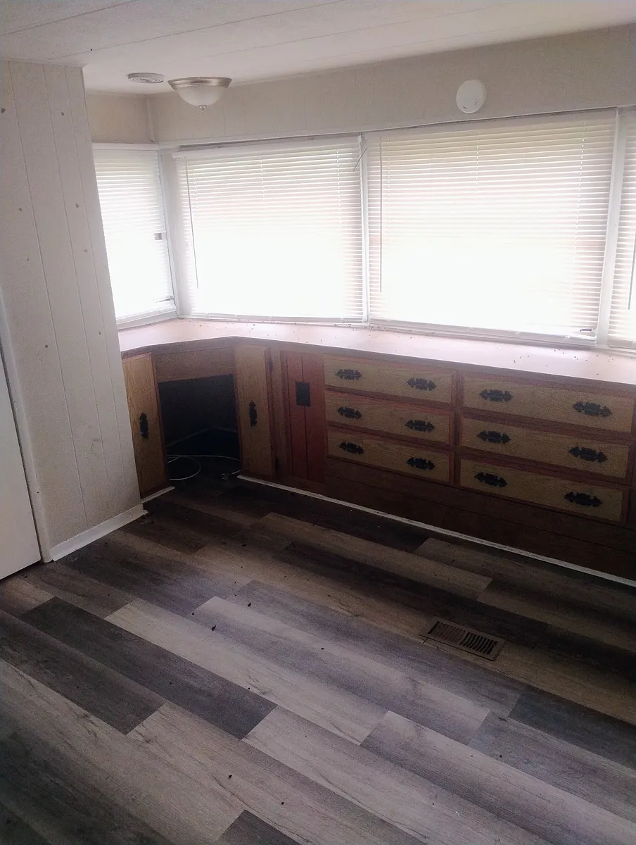 Building Photo - 1351 N 2nd St #6
