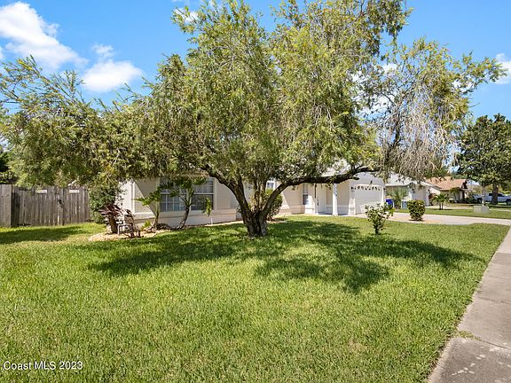 3rd image of 1214 Apple Creek Ln