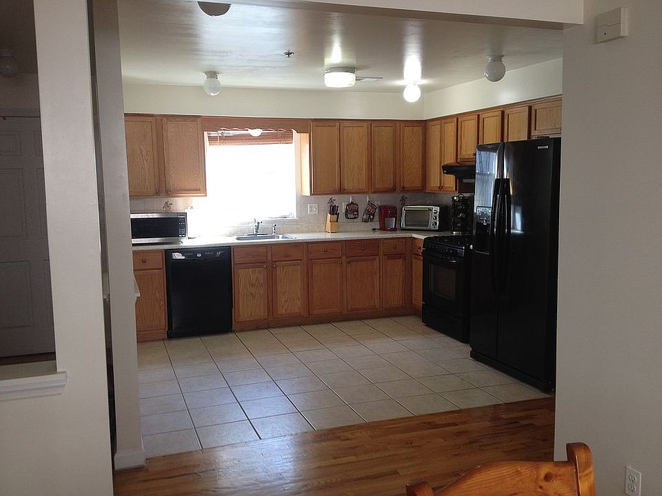 2ND FLOOR KITCHEN