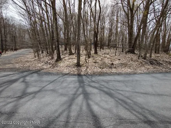 32-34-7 Lake Shore Dr, Pocono Lake, PA 18347