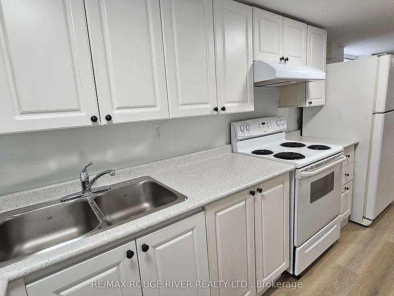 332 Rosedale Dr — Photo 10