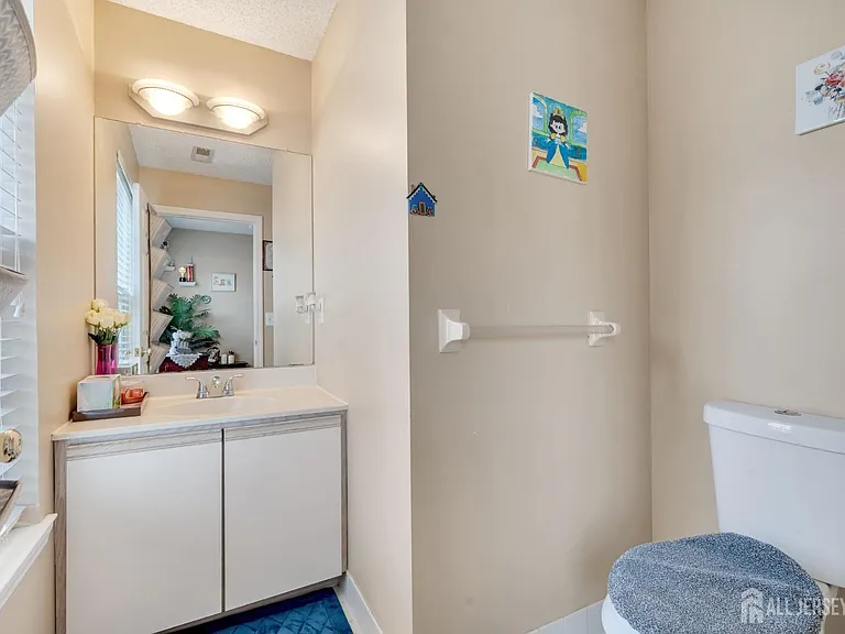 55 Guisborough Way — Photo 6