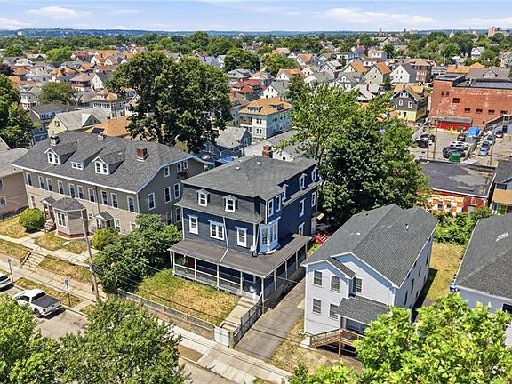4th image of 21 Sackett St