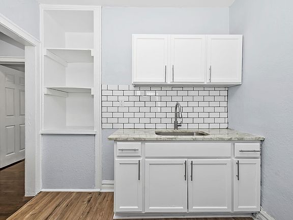 3rd image of 7110-7118 S East End Ave #7112-2B