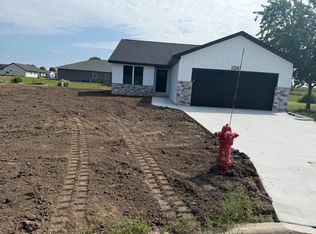 1041 Maple Vista Ct, Seymour, WI 54165