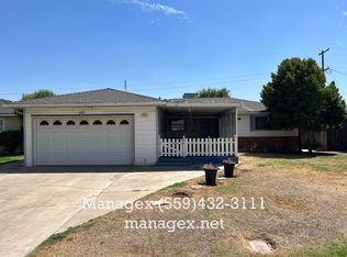 588 W Beverly Dr, Clovis, CA 93612
