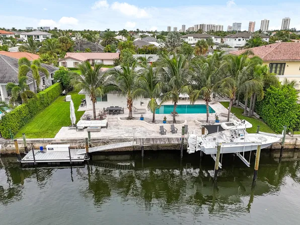 1091 Singer Dr, Riviera Beach, FL 33404