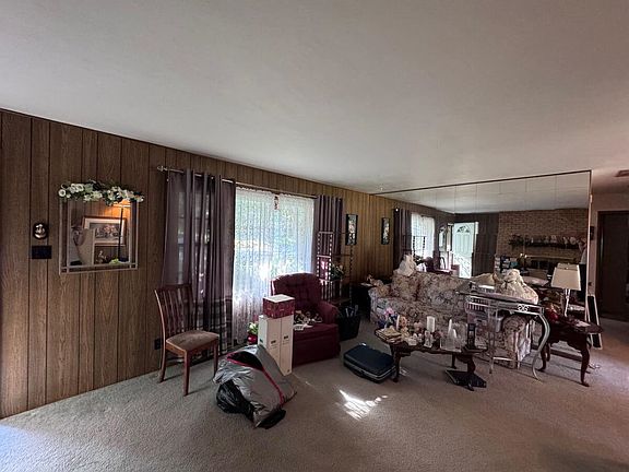 4th image of 1005 S Shelden St