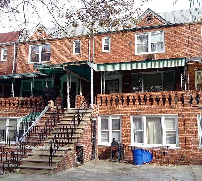 1st image of 957 E 55th St #2