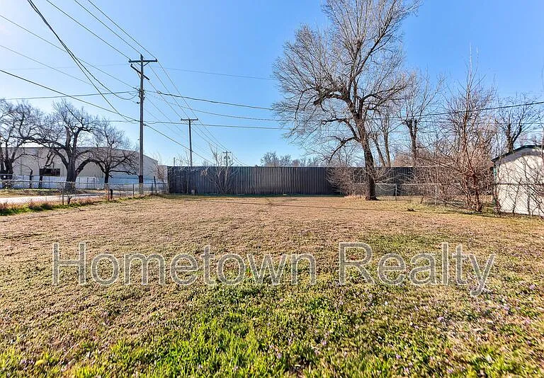 2701 S Phillips Ave — Photo 29