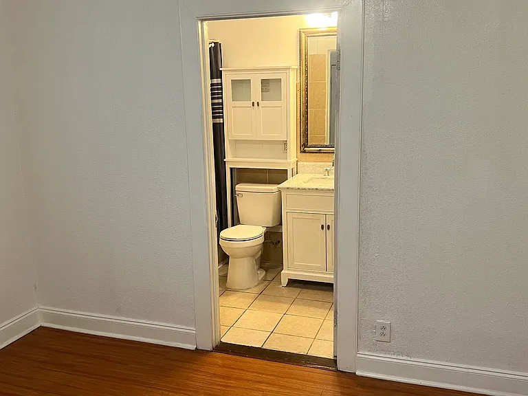 3538 Franklin Ave — Photo 35