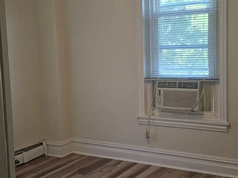 220 Washington St — Photo 25