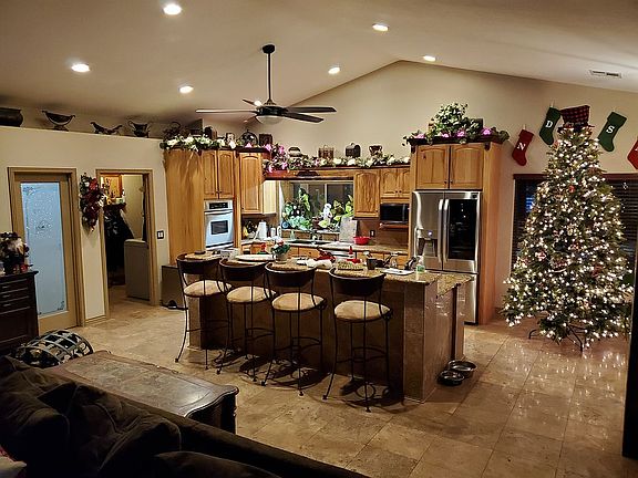 4th image of 5901 W Michelle Dr