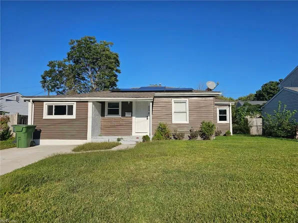 8226 McCloy Rd, Norfolk, VA 23505