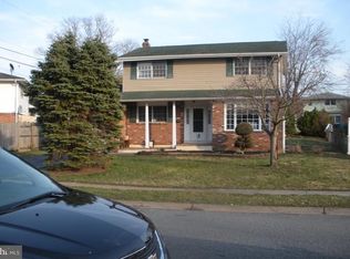 103 Burningbush Dr, Newark, DE 19711