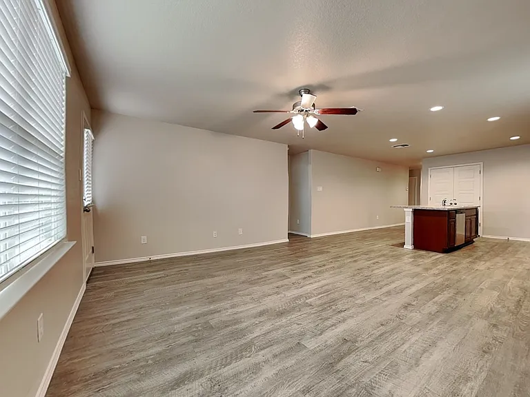 12920 Cicely Ct — Photo 2