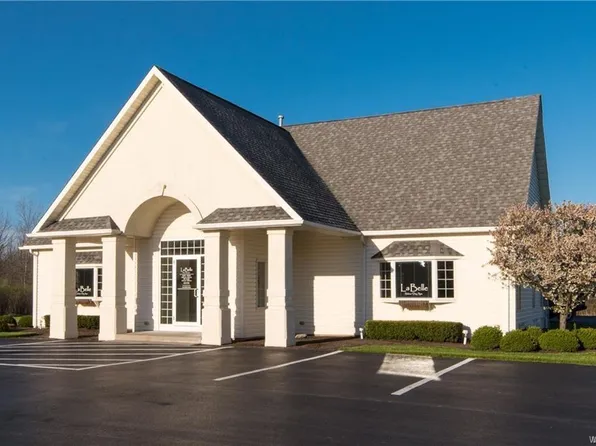 6997 Campbell Blvd, North Tonawanda, NY 14120