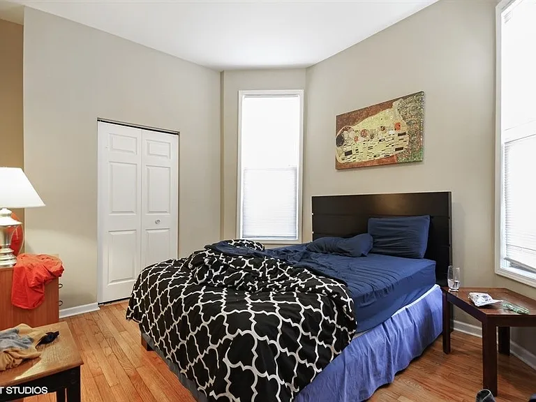 1138 W Addison St #2 — Photo 6
