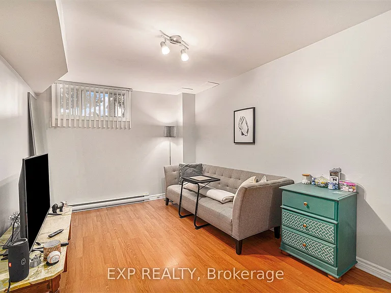 640 Morin St #B — Photo 6