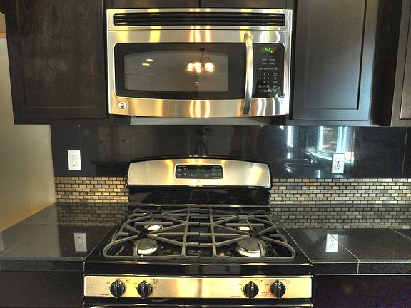5th image of 1344 Susitna Ln SW