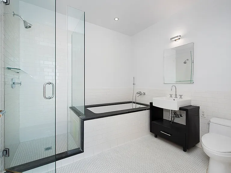 110 Livingston St #16M — Photo 6