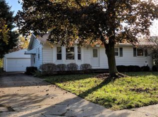 3244 Ipswich Dr NW, Grand Rapids, MI 49544