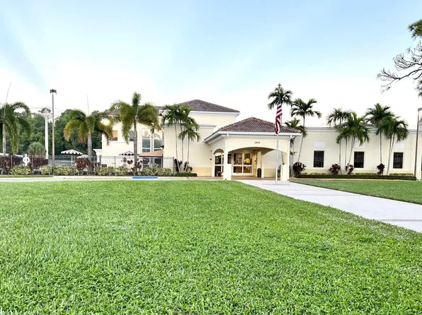 123 Southampton B, West Palm Beach, FL 33417