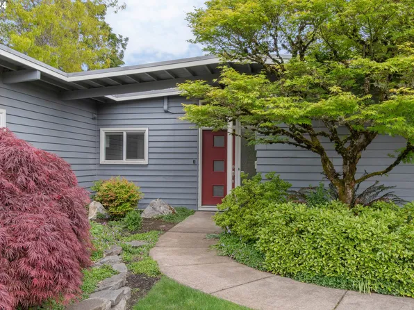 765 Ascot Dr, Eugene, OR 97401