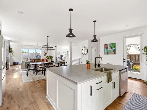 2543 NW Marken St, Bend, OR 97703