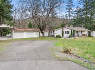 22292 Highway 62, Shady Cove, OR