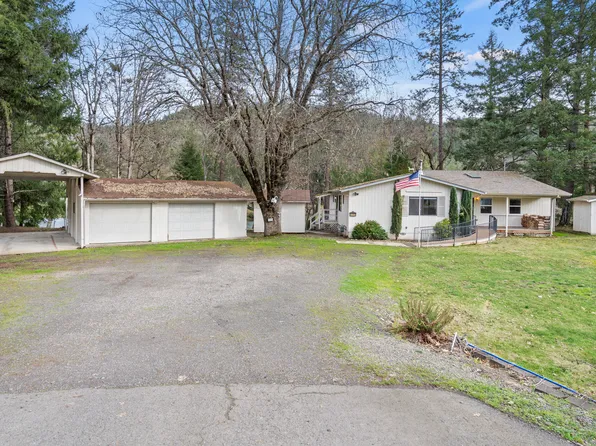 22292 Highway 62, Shady Cove, OR 97539