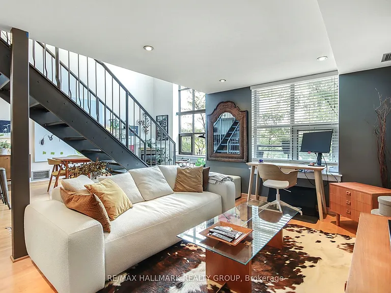 29 Main St #203 — Photo 6