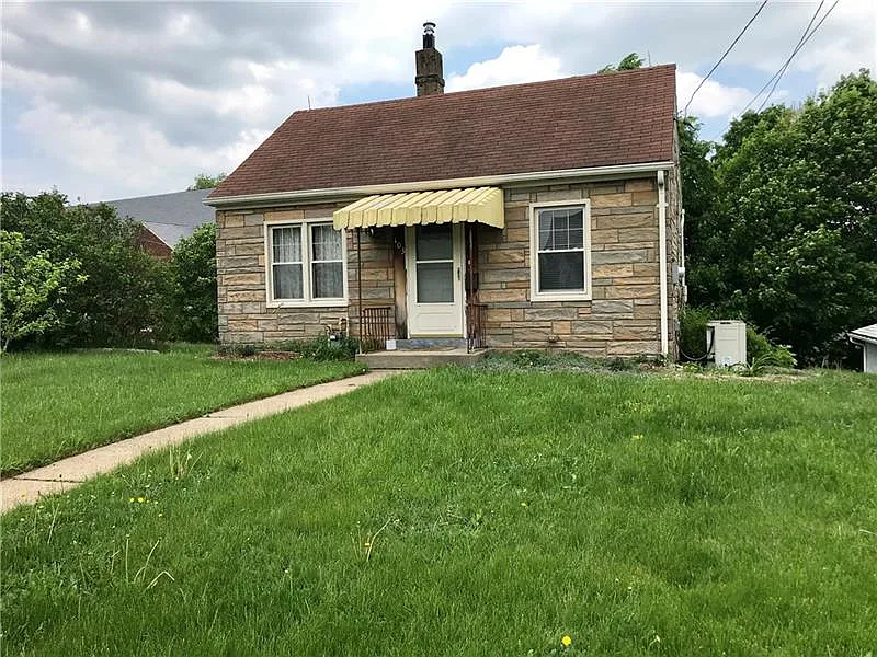 103 Graham Ave photo 1