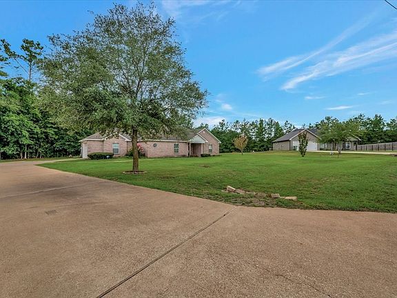 3rd image of 310 County Road 1291