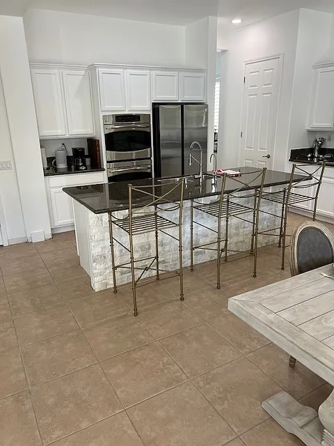 4 bed, 3.5 bath, 2590 sqft, $3,900 — Photo 4