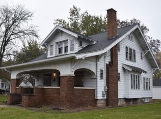 703 River Ln, Loves Park, IL 61111